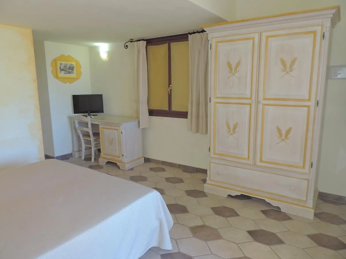 Hotel Minnia Budoni 3*,